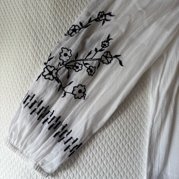 LOFT Embroidered Blouse White Navy Size‎ Small - Picture 7 of 9